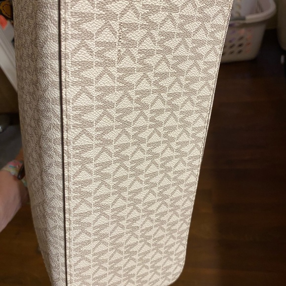 Michael Kors - Picture 6 of 12